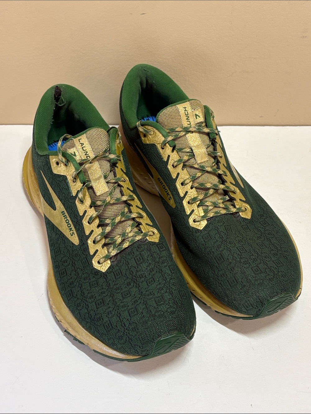 Brooks Women’s Running Shoes - Green & Gold Launch 7 Run Lucky. 11.5